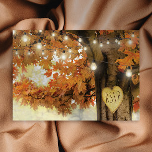 Rustikale Herbst-Hochzeit RSVP mit Lichterkette Einladungspostkarte