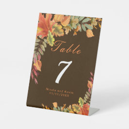Rustikale Herbstlaub im Herbst Hochzeit Tischnumme Sockelschild
