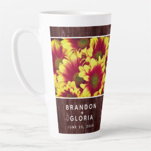 Rustikale Herbstsonnenblumen auf Zaun Hochzeit Milchtasse