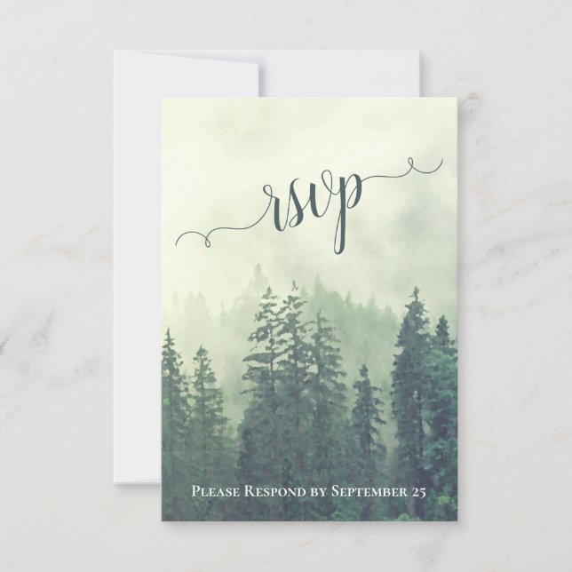 Rustikale Hochzeit von grünen Pinienbäumen RSVP Karte (Vorderseite)