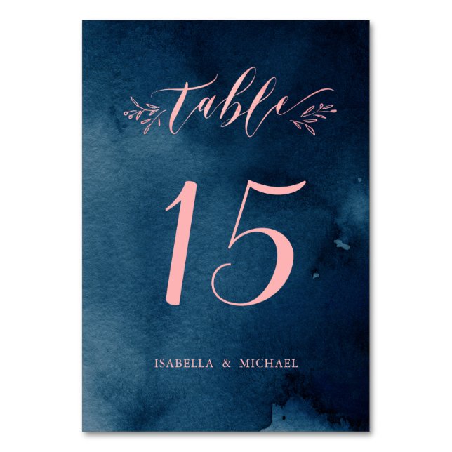 Rustikale Hochzeitsstiftung mit Navy-Blush-Kalligr Tischnummer (Vorderseite)