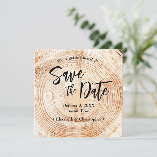 Rustikale Holz Hochzeit Save the Date mit Webseite Einladung (Stehend Vorderseite)
