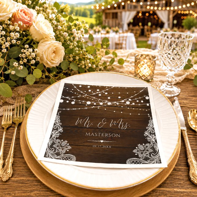 Rustikale Holz-Lichterkette und Spitze Hochzeit Serviette (Von Creator hochgeladen)