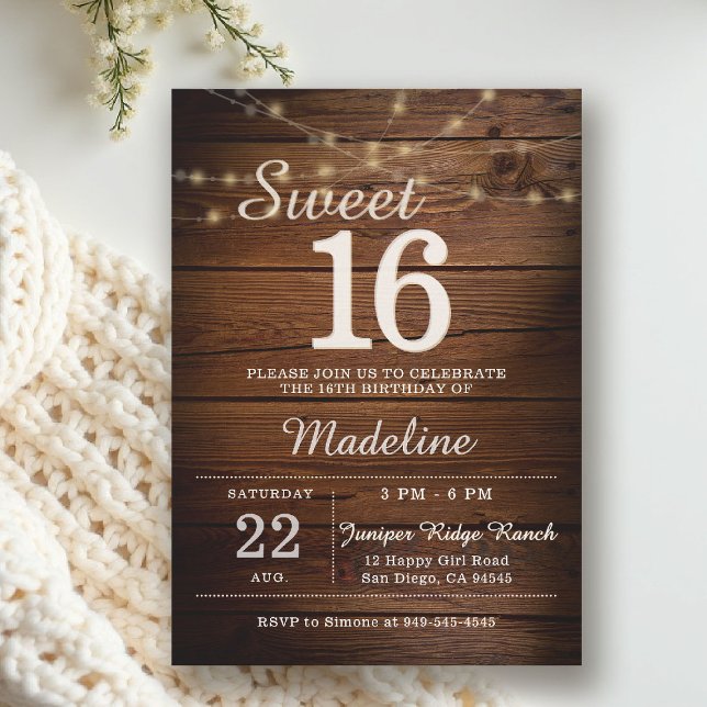 Rustikale Holz-Lichterketten Scheune Hinterhof Swe Einladung (rustic sweet 16 birthday party invitation barn wood string lights backyard outdoors cowboy western)