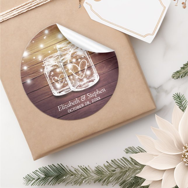 Rustikale Holz Mason Jar String Lights Gastgeschen Runder Aufkleber (Von Creator hochgeladen)