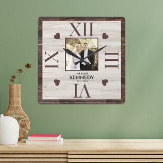 Rustikale Holz-Personalisierte Foto-Hochzeit-Jubil Quadratische Wanduhr