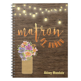 Rustikale hölzerne Schnur beleuchtet Notizblock