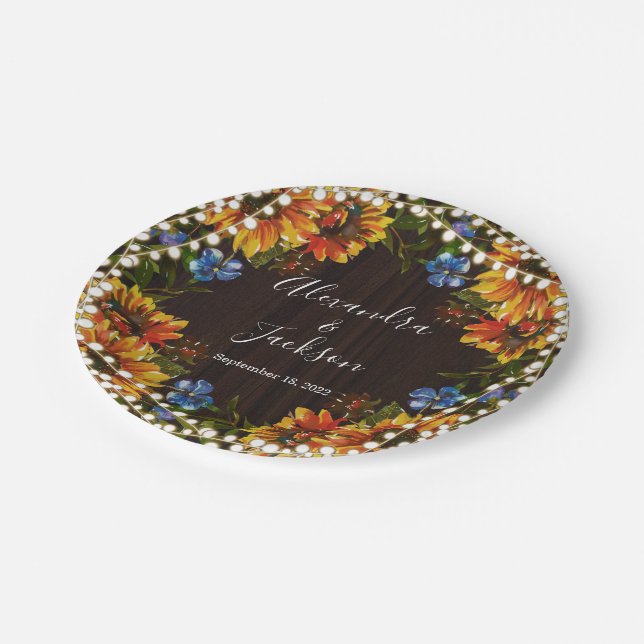 Rustikale Holzsonnenblume Pappteller (Schrägansicht)