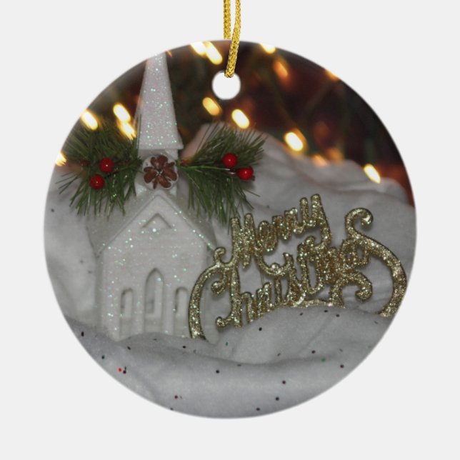 Rustikale Kirche Weihnachten Personalisiertes Orna Keramik Ornament (Vorne)