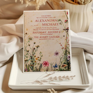 Rustikale Landhochzeit mit Wildblumen Einladung
