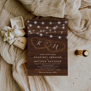 Rustikale ländliche Hochzeit mit geschnitztem Holz Einladung