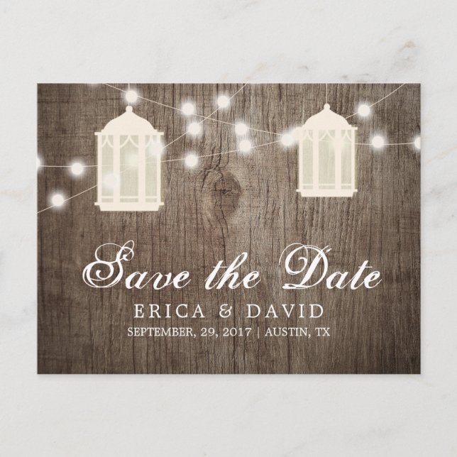 Rustikale Lanterns & Lights Barnholz Save the Date Ankündigungspostkarte (Vorderseite)