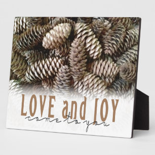 Rustikale Liebe und Joy Pine Cone Fotoplatte