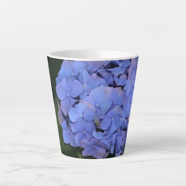 Rustikale Lila Hydrangea makrophylla Milchtasse (Vorderseite)