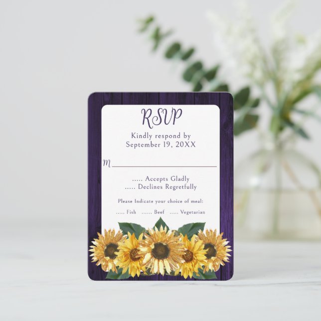 Rustikale Lila Sonnenblumen-Hochzeitkarte RSVP Karte (Stehend Vorderseite)