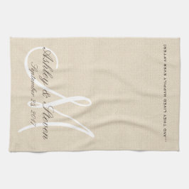 Rustikale Linse mit weißer Monogramm Küchentuch