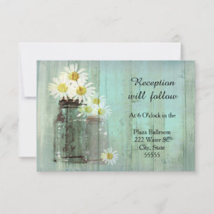Rustikale Mason-Glas- und Gänseblümchen-Hochzeitse Einladung