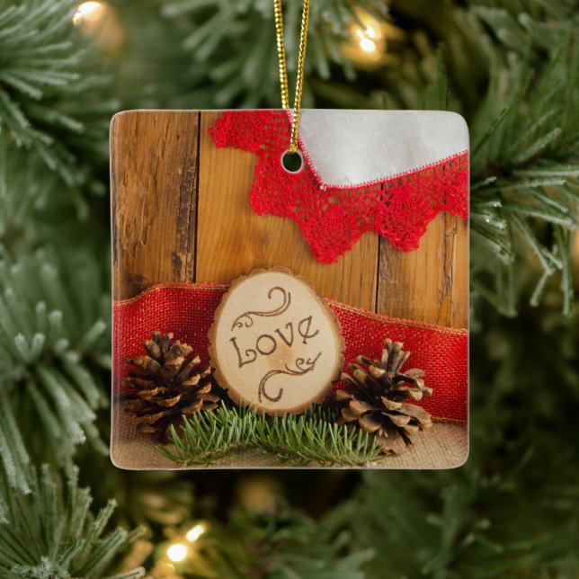 Rustikale Pine and Red Lace Winter Woodland Weddin Keramikornament (Baum)