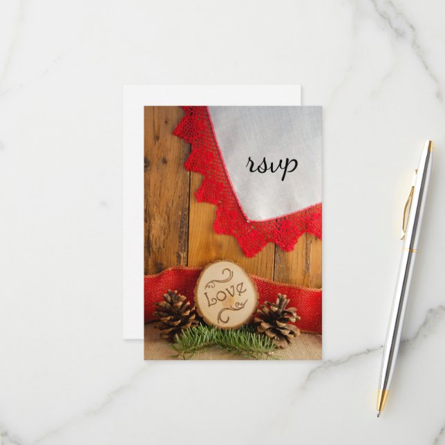 Rustikale Pines und Red Lace Winter Wedding RSVP C Karte (Vorderseite/Rückseite Beispiel)
