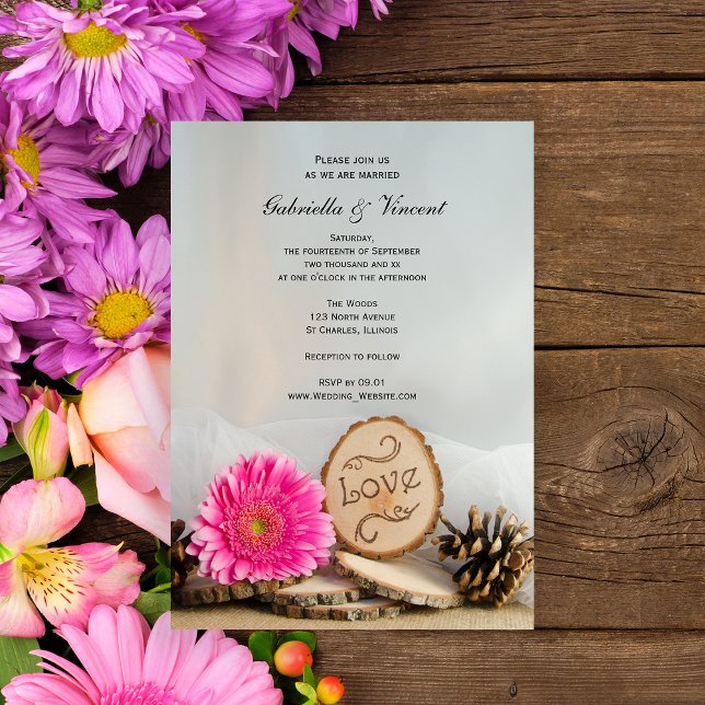 Rustikale Pink Daisy Woodland Wedding Einladung (Set a woodsy tone for your marriage with the Rustic Pink Daisy Woodland Wedding Invitation.)