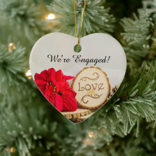 Rustikale Rote Poinsettia Winter-Verlobung Keramikornament