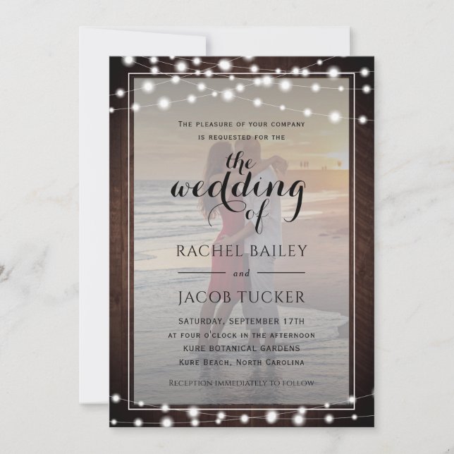 Rustikale Saitenleuchten 2-Foto Hochzeit Einladung (Vorderseite)