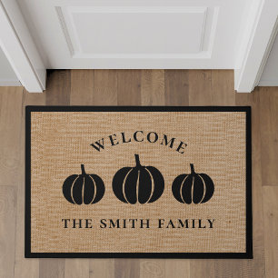 Rustikale schwarze Pumpkins Familienname Willkomme Fußmatte