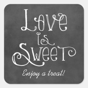 Rustikale Script-Liebe ist Sweet Chalkboard Weddin Quadratischer Aufkleber
