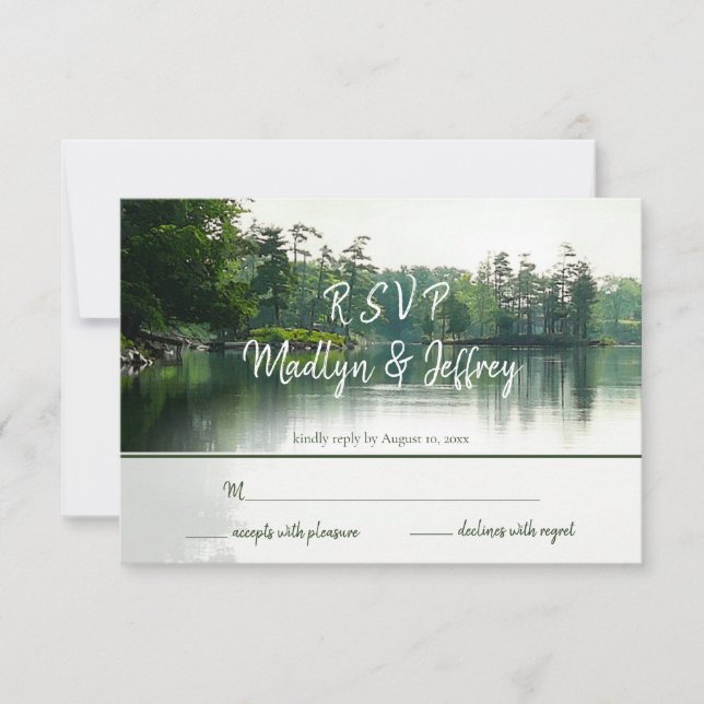 Rustikale Seevergreens Reflexion Hochzeit rsvp Karte (Vorderseite)