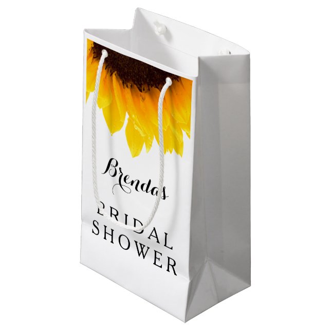 Rustikale Sonnenblume | Brautparty-Geschenktasche Kleine Geschenktüte (Vorderseite Schrägansicht)