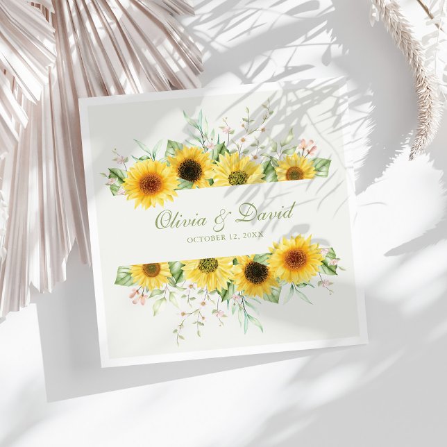 Rustikale Sonnenblume Hochzeit Serviette (Rustic Sunflower Delight Wedding Paper Dinner Napkins on a sunny white table.)