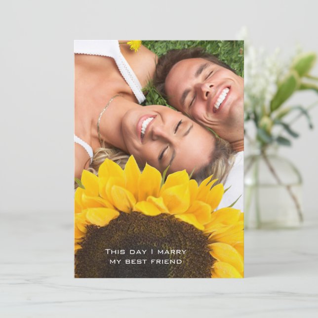 Rustikale Sonnenblume Ihr Foto Hochzeit Einladung (Stehend Vorderseite)
