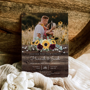 Rustikale Sonnenblumen Foto Barn Wood Wedding Einladung