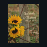 Rustikale Sonnenblumen und Wagenrad-Western Hochze Holzleinwand<br><div class="desc">Passen Sie die charmanten rustikalen Sonnenblumen und Wagon Wheel Country Western Wedding Wood Canvas mit den persönlichen Namen der Braut und Bräutigam und spezifischen Trauungsdatum an, um einen bleibenden Sake für Ihre Ranch oder Bauernstil Nuptialthema zu schaffen. Dieser lässige und dennoch elegante Holzdruck zeichnet sich durch ein malerisches, digital gemaltes...</div>