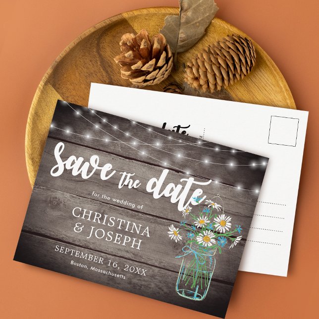 Rustikale String Lights Mason Jar Save the Date Ankündigungspostkarte (Rustic String Lights Mason Jar Save The Date Announcement Postcard)