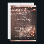 Rustikale String Lights Mason Jars Metallische Ros Einladung<br><div class="desc">Diese rustikalen, eleganten Partylabels aus dem 50. Jahrhundert verfügen über leuchtende Saitenlichter und Maurerkrübel mit Glühwürmchen und eine moderne Schrift. Die oberen und unteren Kanten haben eine Rose Gold Imitat metallische Streifen. Passen Sie das Etikett an jedem Geburtstag an. Sie können auch aus unseren vielen Schriften auswählen, indem Sie auf...</div>