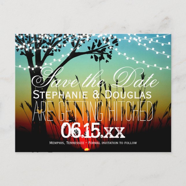 Rustikale String-Lights Sunset Save the Date Postk Ankündigungspostkarte (Vorderseite)