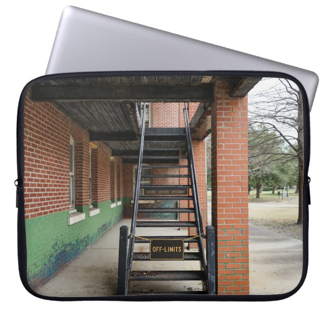 Rustikale Szene in Fort Monroe Laptop Laptopschutzhülle (Vorderseite)