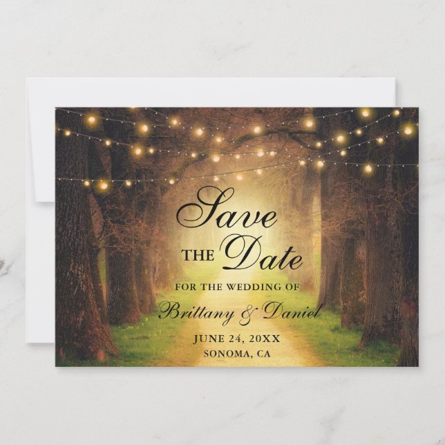 Rustikale Wald Path String Lights Hochzeit Save The Date (Vorderseite)