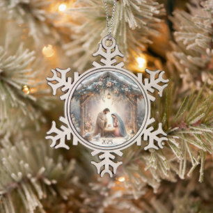 Rustikale Weihnachtskrippenszene mit Winterblumen Schneeflocken Zinn-Ornament