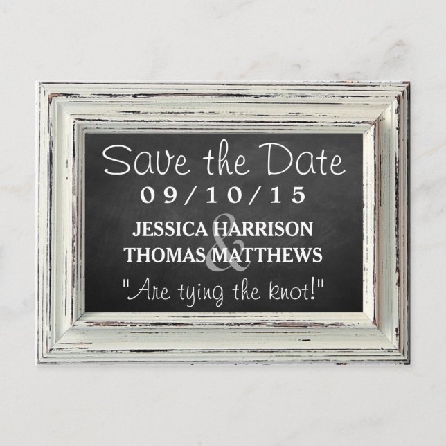 Rustikale White Frame & Chalkboard Hochzeitskollek Ankündigungspostkarte (Vorderseite)