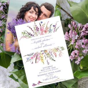 Rustikale Wildblume Hochzeit mit floralfarbenem Fo Einladung