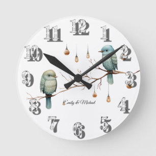 Rustikale Woodland Love Birds Romantische Hochzeit Runde Wanduhr