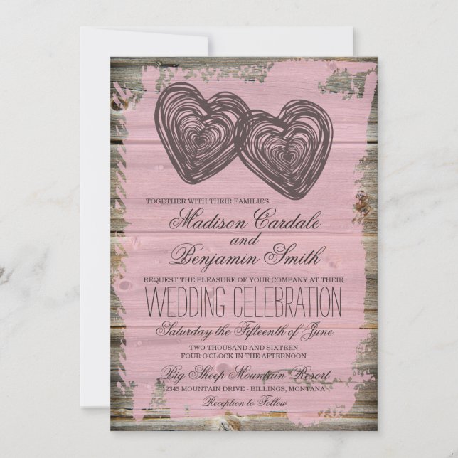 Rustikale Zwei-Herz-Barn Wood Pink Hochzeit lädt e Einladung (Vorderseite)