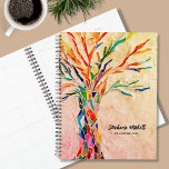 Rustikaler Baum Planer<br><div class="desc">Dieser einzigartige Planner ist mit einem bunten Mosaikbaum und einer stilvollen Schriftzeichen-Typografie dekoriert. Passen Sie es mit Ihrem Namen und Jahr an. Verwenden Sie die Option Entwurfswerkzeug, um die Textgröße, den Stil oder die Farbe zu ändern. Weil wir unsere Kunstwerke erstellen, werden Sie dieses exakte Bild von anderen Designern nicht...</div>