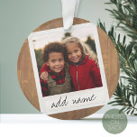 Rustikaler Foto-Rahmen mit quadratischem Instagram Ornament<br><div class="desc">Ein Vintages und trendiges Design mit einem Retro-Rahmen, mit dem Sie Ihr Lieblings-Selfie oder Portrait eines Freundes hinzufügen können. Verwenden Sie ein quadratisches Foto, um ein einzigartiges und persönliches Geschenk zu kreieren oder den Hipster Welpen behalten und einen trendigen Sake zu machen. Wenn Sie die Bilder anpassen müssen, klicken Sie...</div>