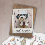 Rustikaler Foto-Rahmen mit quadratischem Instagram Spielkarten<br><div class="desc">Ein Vintages und trendiges Design mit einem Retro-Rahmen, mit dem Sie Ihr Lieblings-Selfie oder Portrait eines Freundes hinzufügen können. Verwenden Sie ein quadratisches Foto, um ein einzigartiges und persönliches Geschenk zu kreieren oder den Hipster Welpen behalten und einen trendigen Sake zu machen. Wenn Sie die Bilder anpassen müssen, klicken Sie...</div>