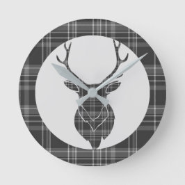 Rustikaler Grauschottischer Tartan und Stag Head A Runde Wanduhr