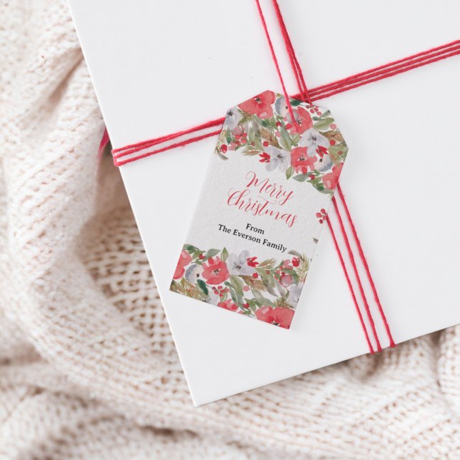 Rustikaler grüner Blumenkranz frohe Weihnachten Geschenkanhänger (Rustic green red floral wreath merry Christmas Gift Tags)