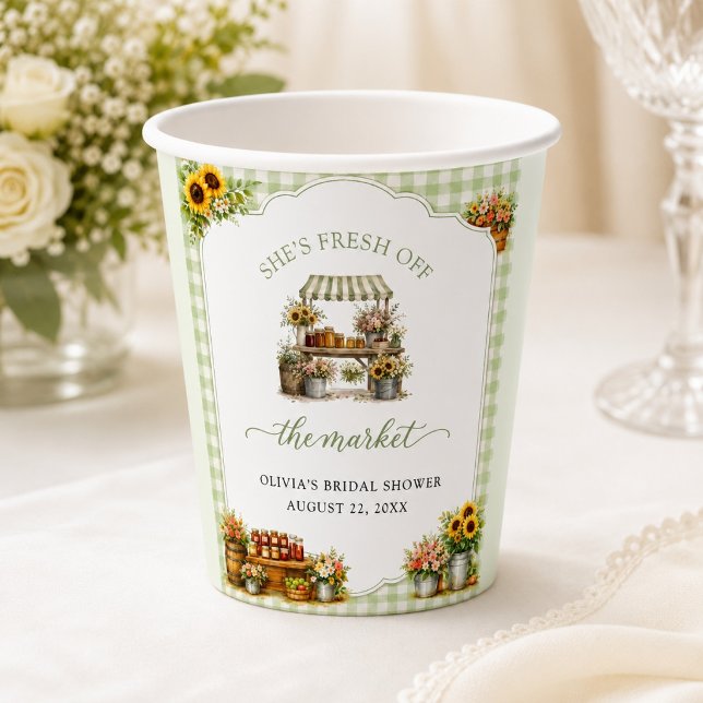 Rustikaler grüner Gingham Sie ist frisch auf dem M Pappbecher (Rustic Green Gingham She's Fresh Off The Market Paper Cups)